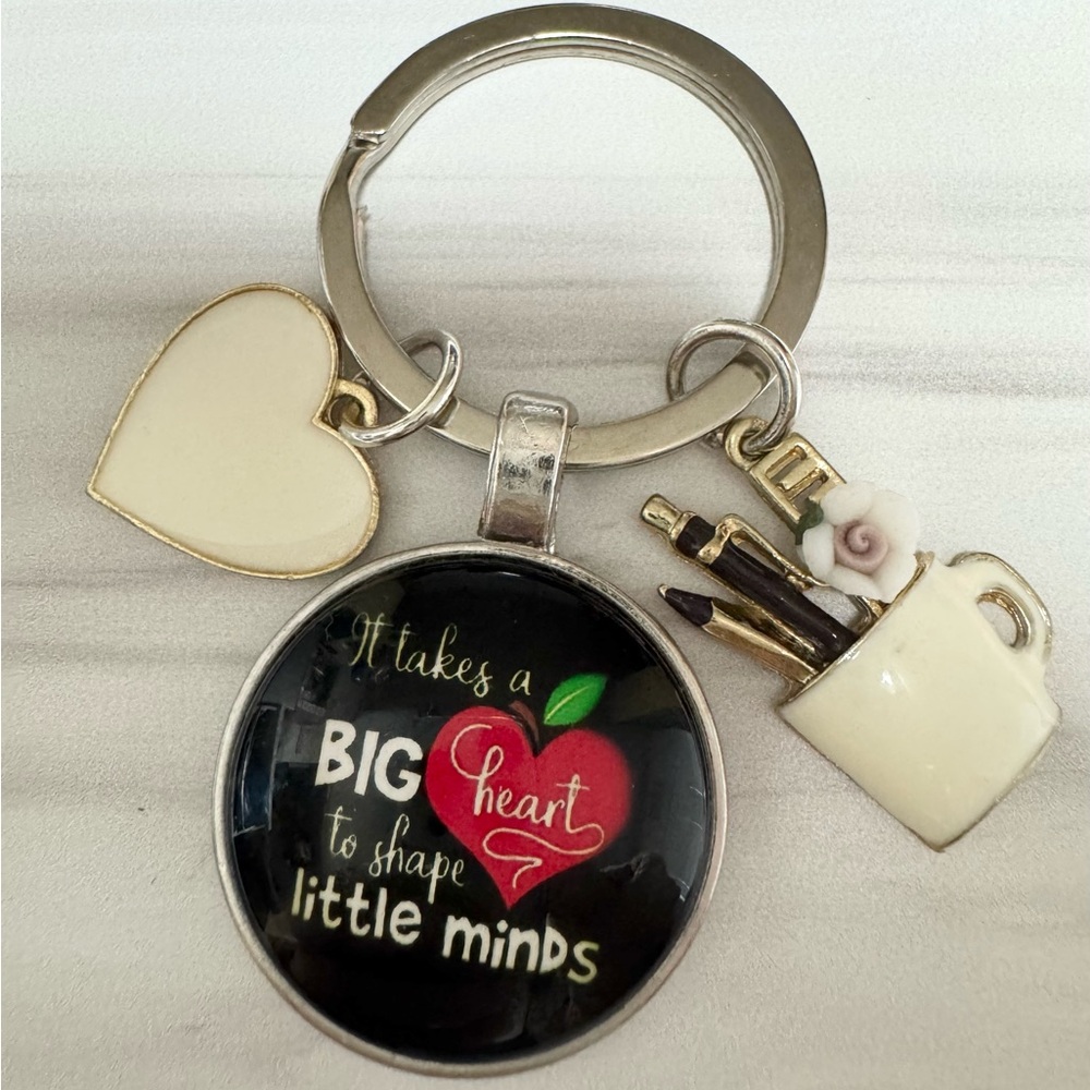 Keychain Gifts for Teachers “Teacher appreciation day”
“Back to school gifts”
